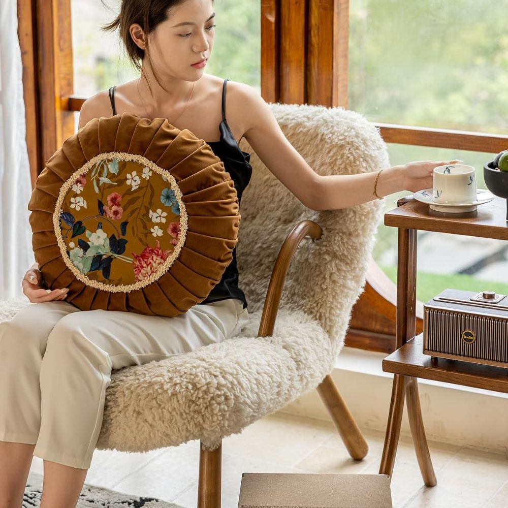 Round Floral Cushion, 18-Inch Velvet-Style Decorative Pillow — product view 6