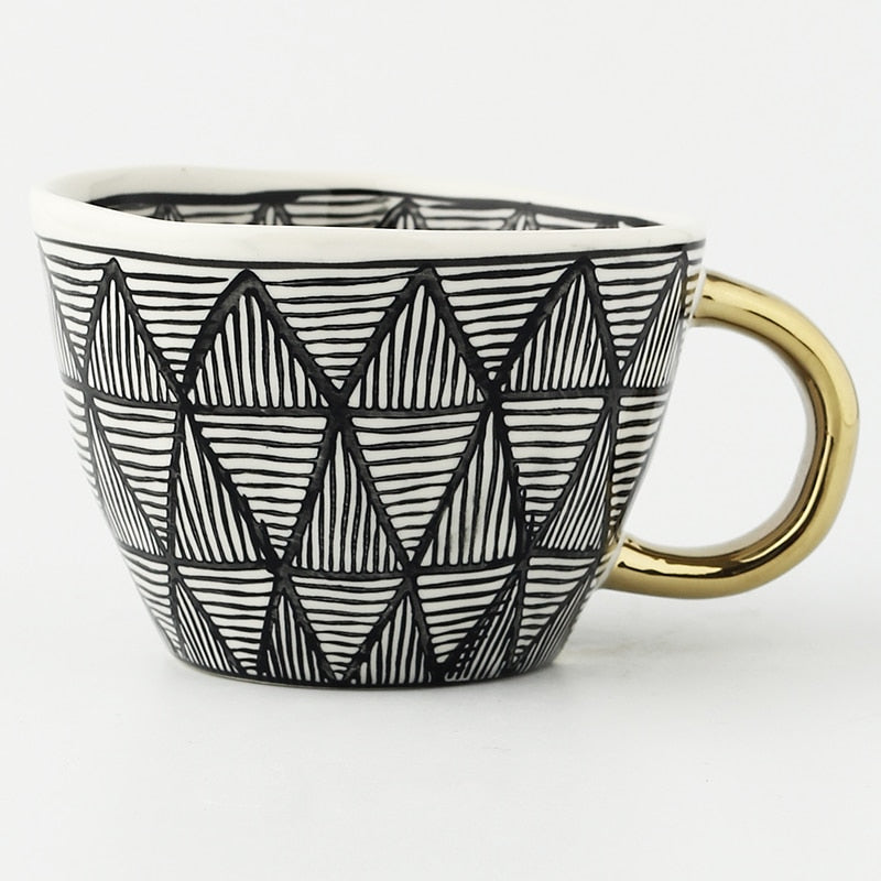 SacredHut | Cup with abstract geometric pattern and gold handle