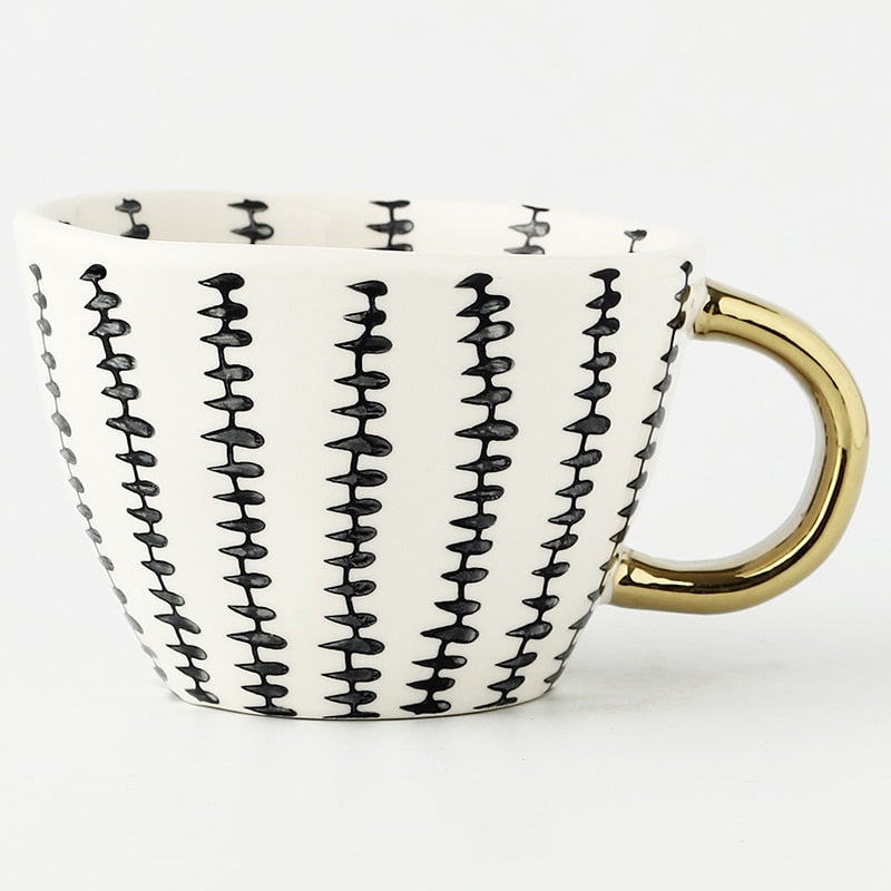 SacredHut | Cup with abstract geometric pattern and gold handle