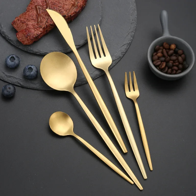 SacredHut | RefinedTable | 30-piece cutlery set
