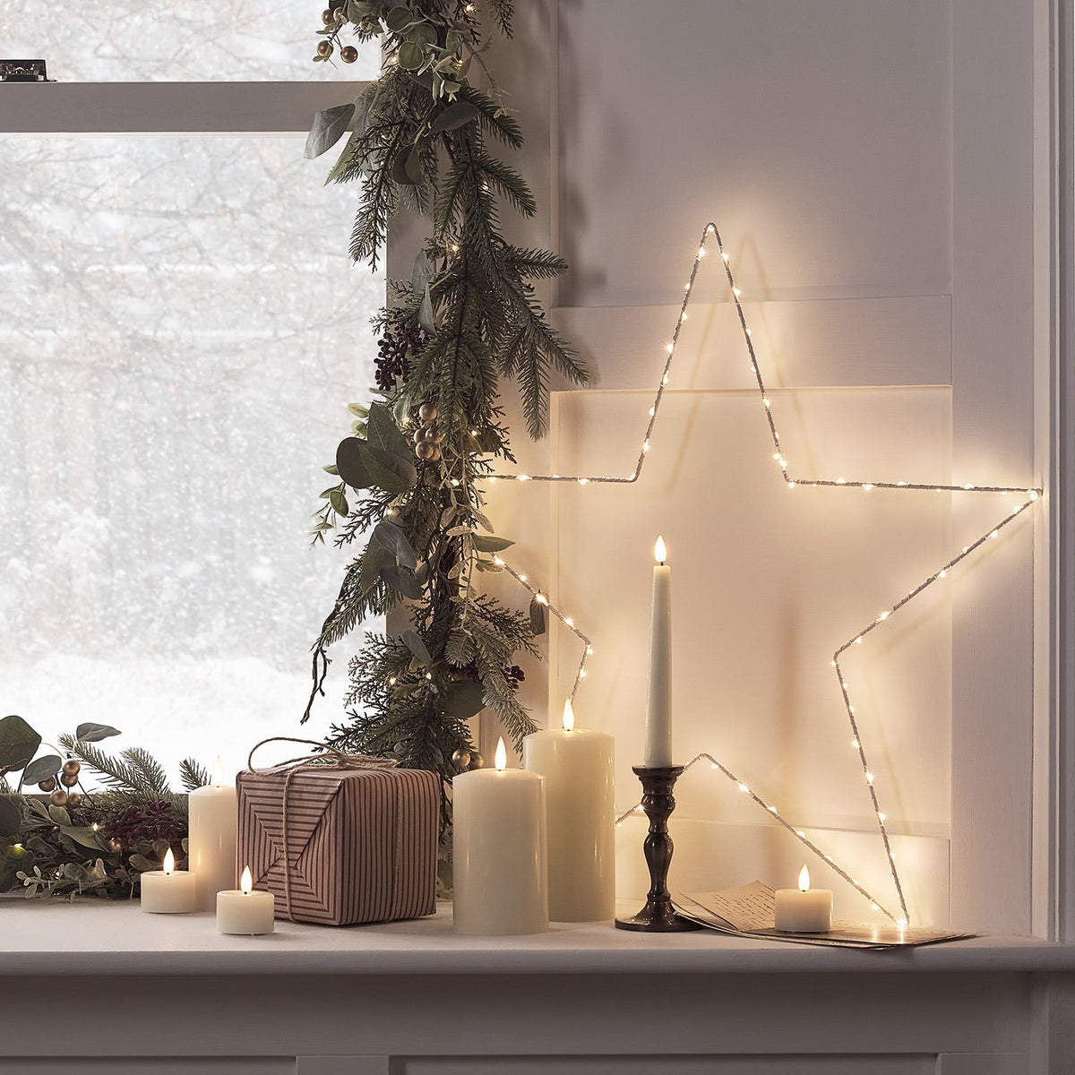 LED Christmas Star Window Light, 60 cm with 6-Hour Timer - product view 4