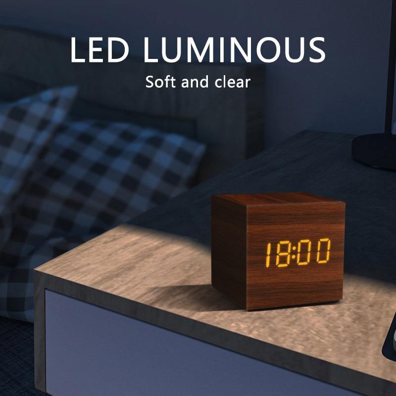 SacredHut | LED alarm clock in wooden cube shape